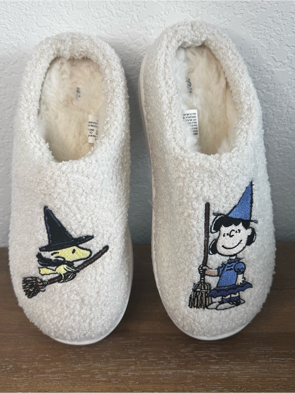 Aerie Sherpa Lined Slip On Slippers/ Peanuts Halloween
